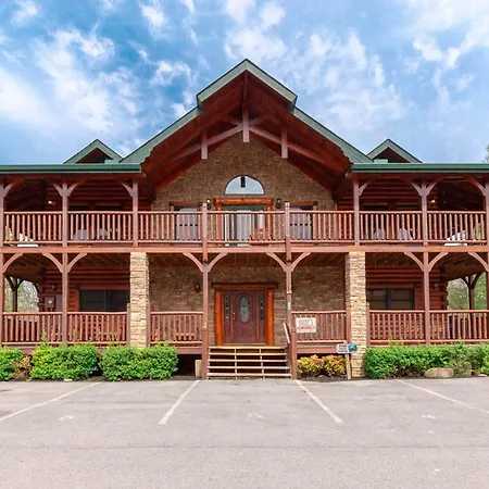 Pine Tree Lodge-2